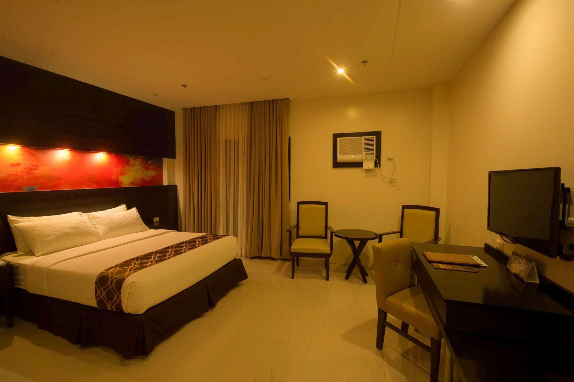 Infinity Suites Davao City Exterior foto
