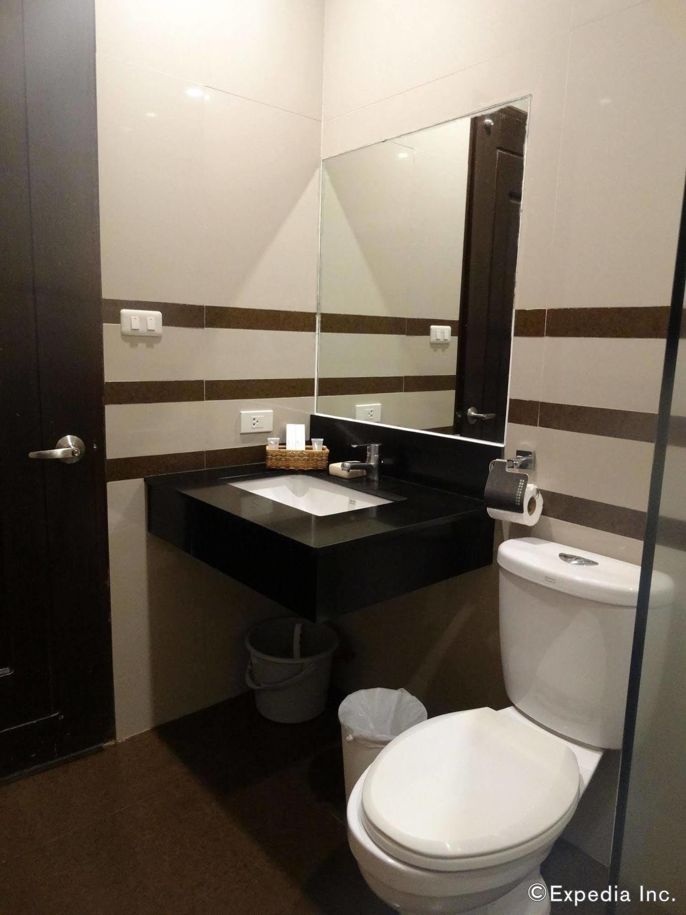 Infinity Suites Davao City Exterior foto