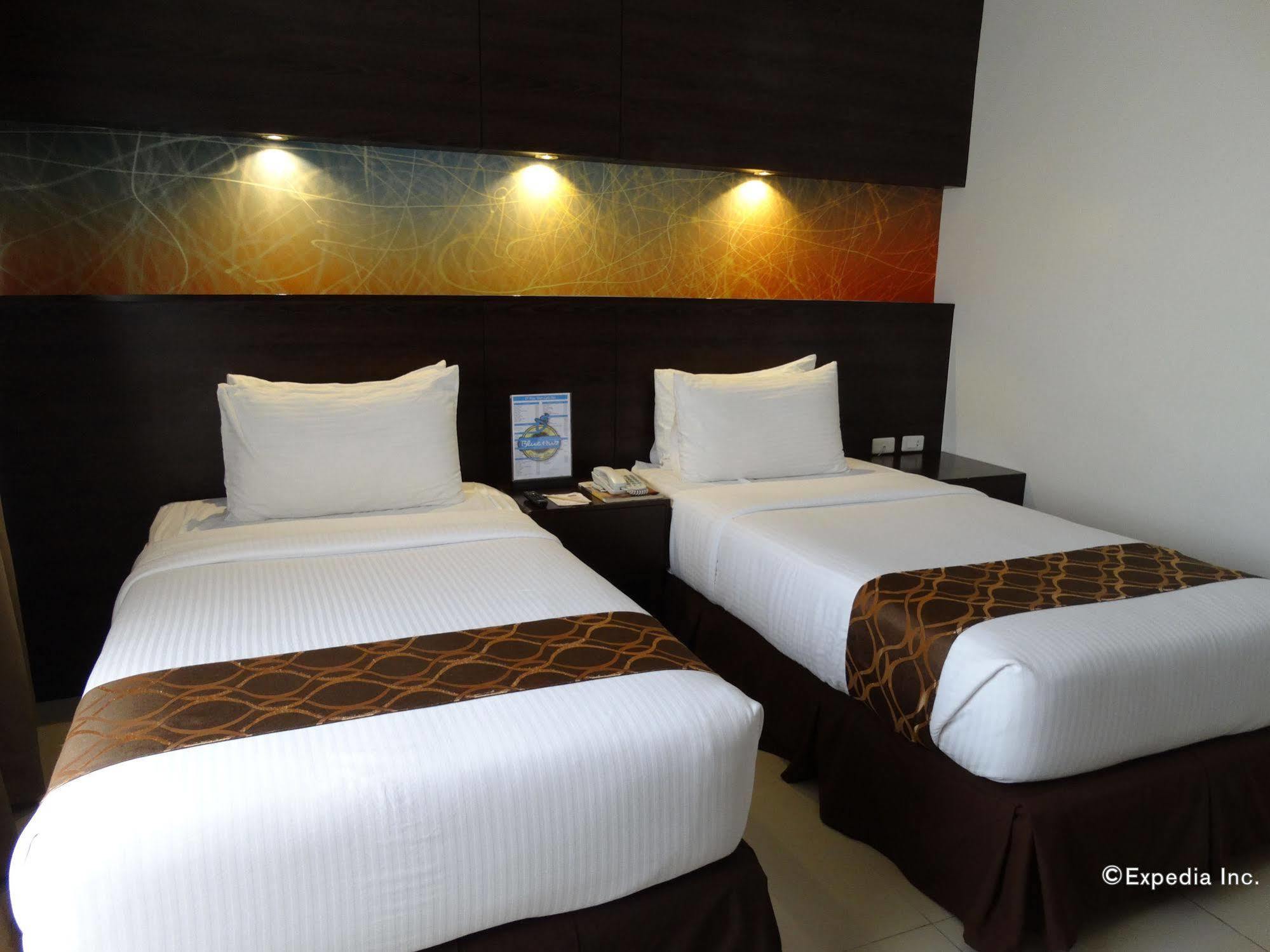 Infinity Suites Davao City Exterior foto