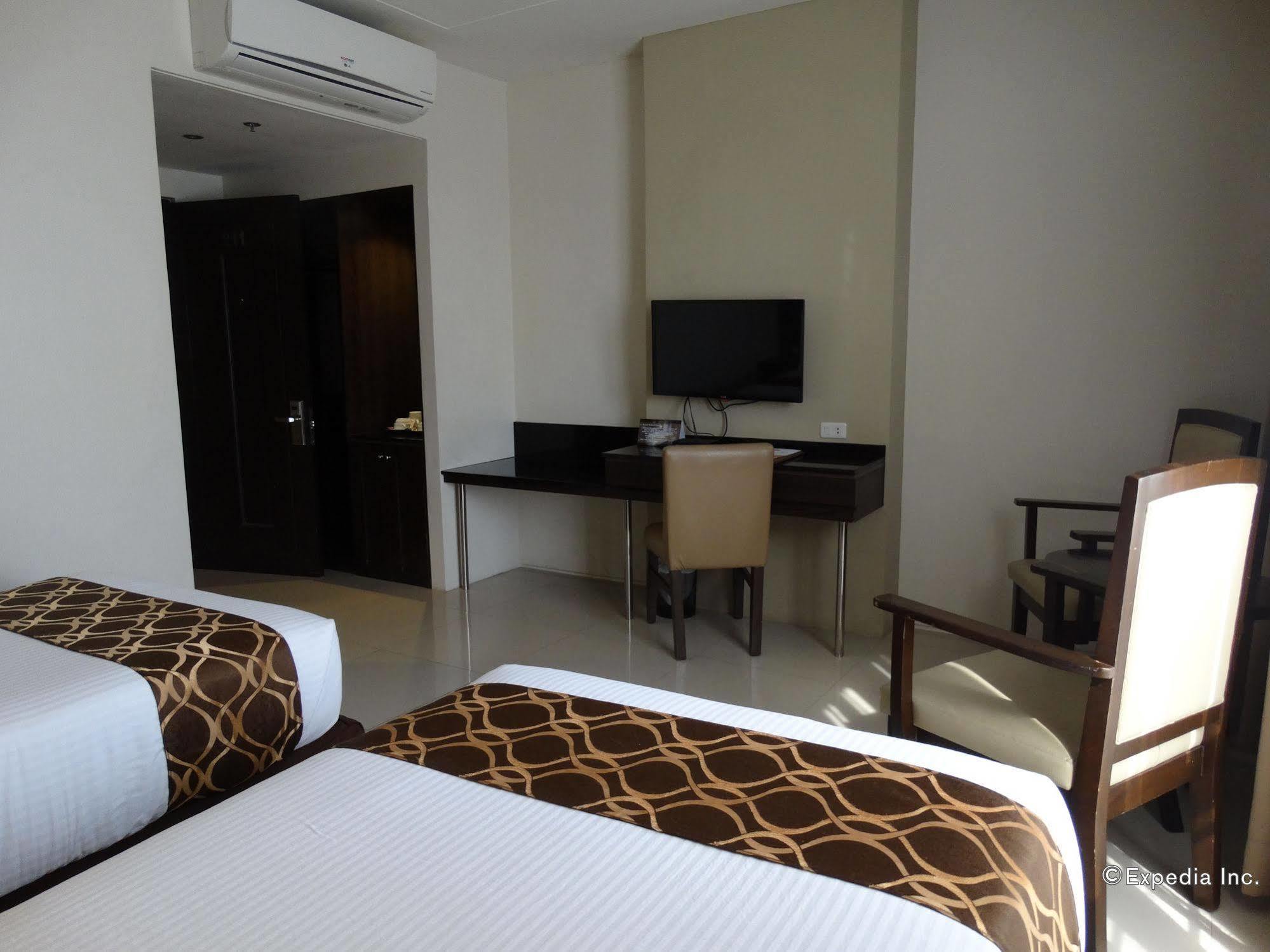 Infinity Suites Davao City Exterior foto