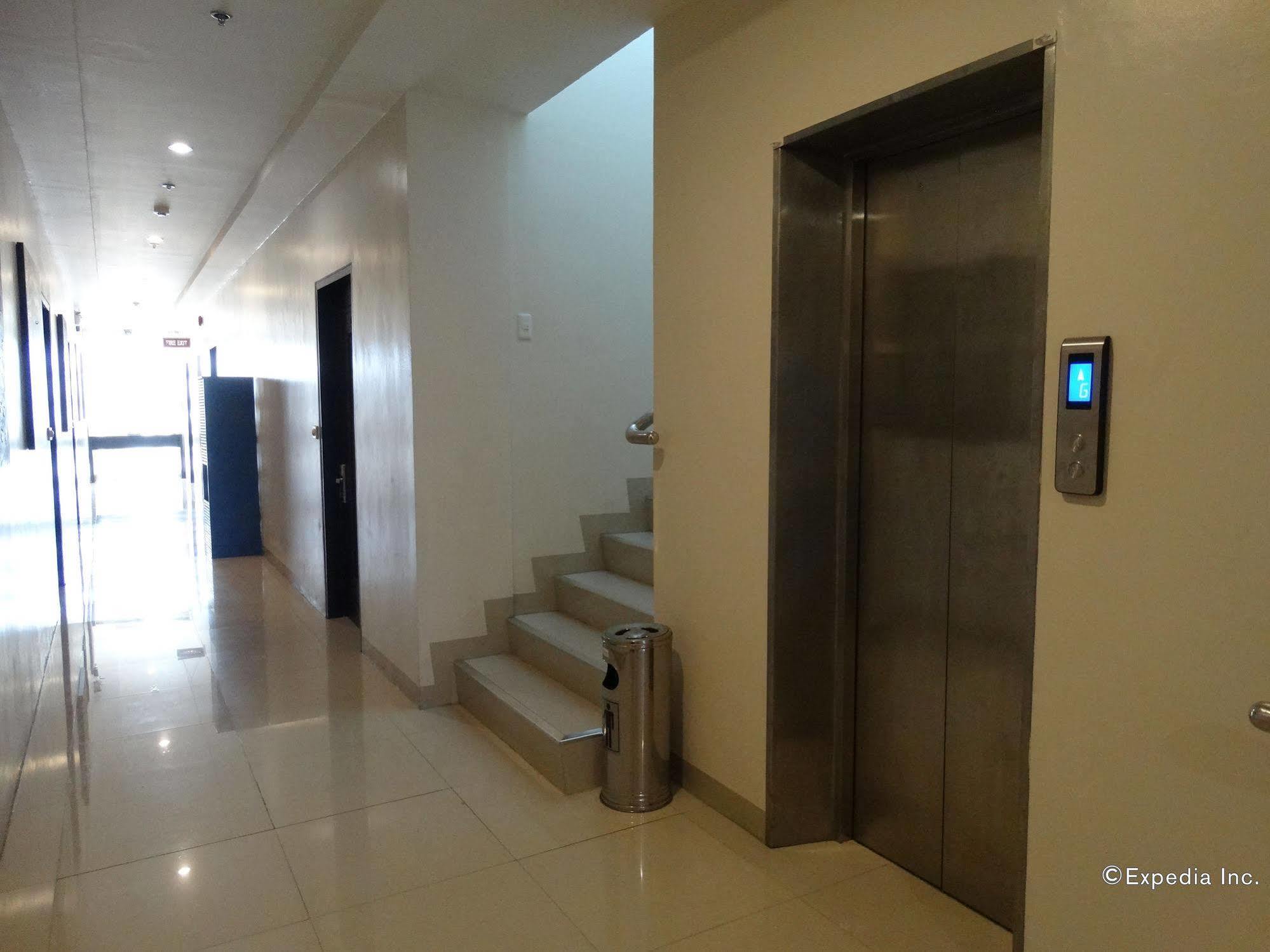 Infinity Suites Davao City Exterior foto