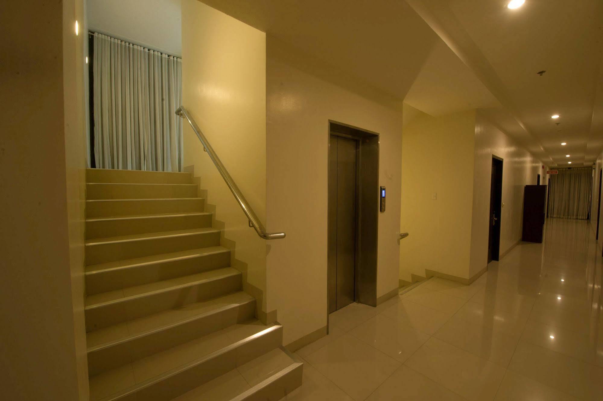 Infinity Suites Davao City Exterior foto