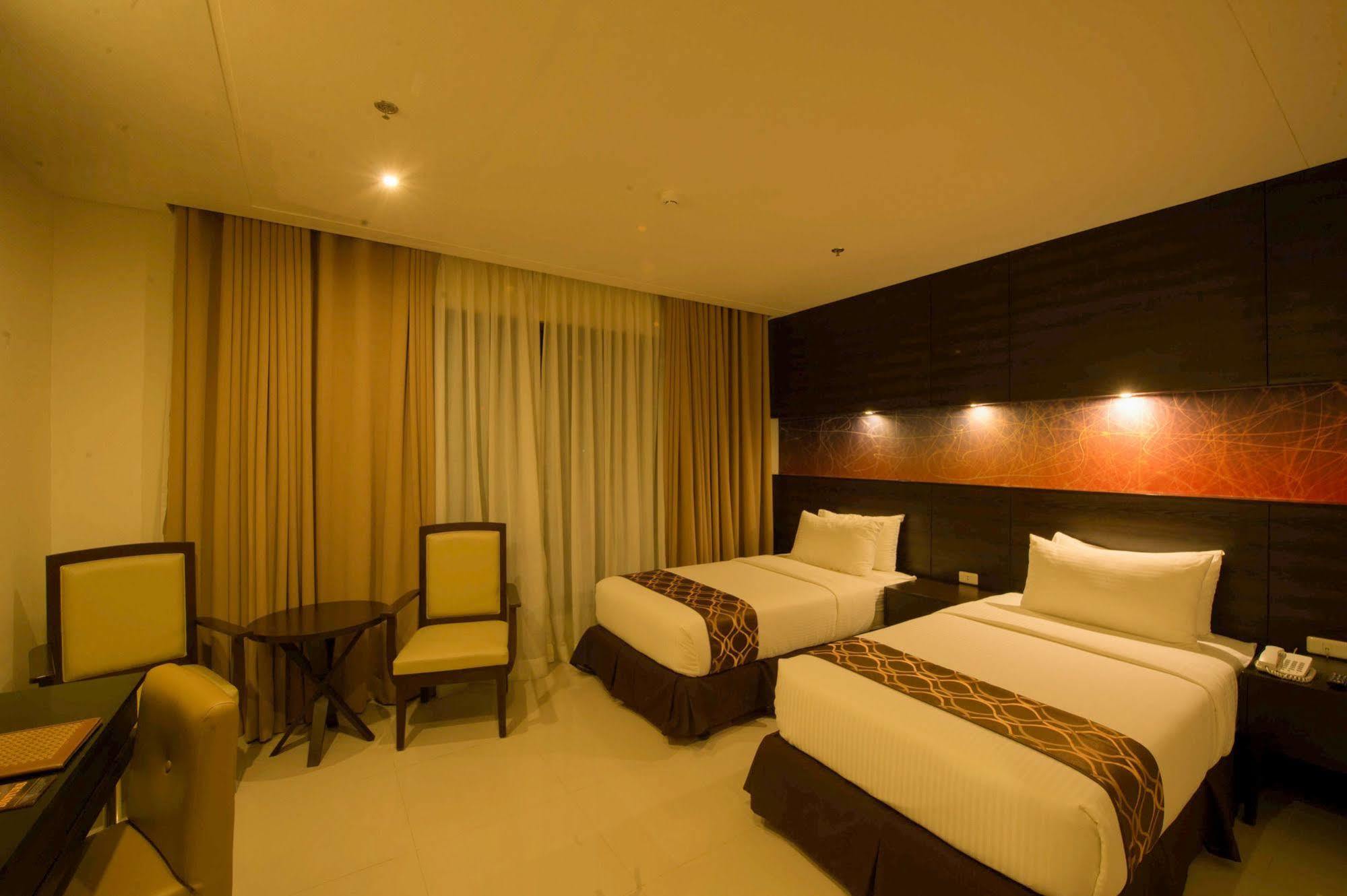 Infinity Suites Davao City Exterior foto